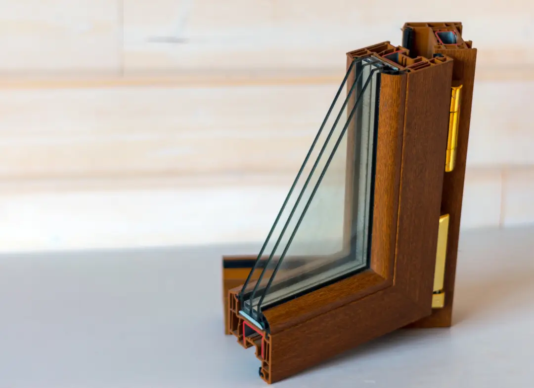 Installation de fenêtre en bois sur mesure Petit-Caux